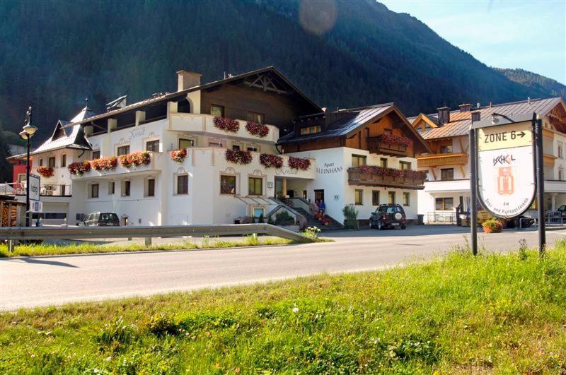 Hotel Kristall B&B Ischgl Exterior foto